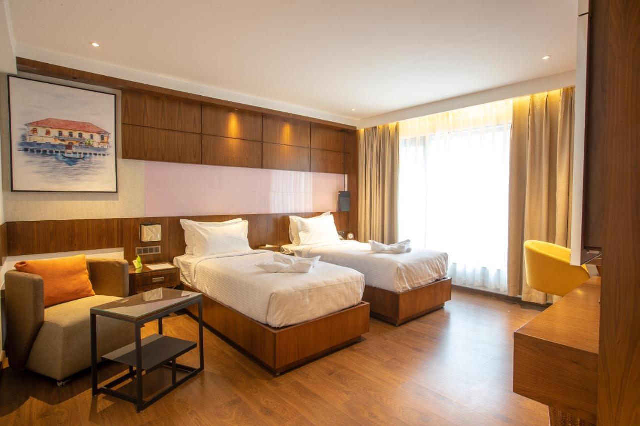 Hotel Span International Kochi Екстериор снимка