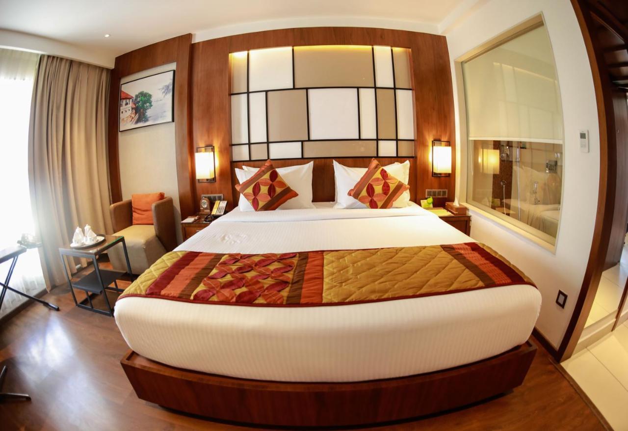 Hotel Span International Kochi Екстериор снимка