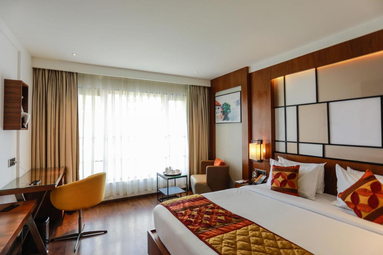 Hotel Span International Kochi Екстериор снимка