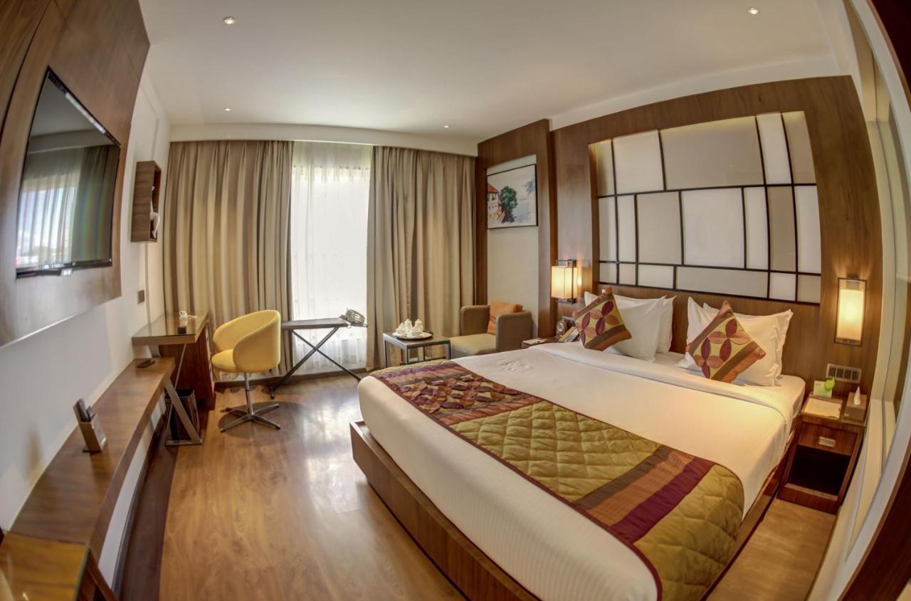 Hotel Span International Kochi Екстериор снимка